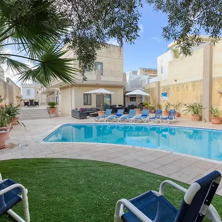 A Beautiful 4br With Private Pool & Deck By 360 Estates Διαμέρισμα