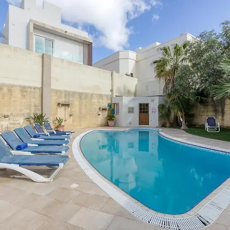 Appartement A Beautiful 4br With Private Pool & Deck By 360 Estates *