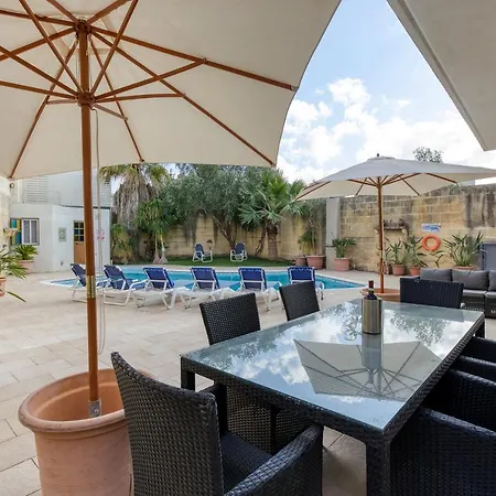 Appartement A Beautiful 4br With Private Pool & Deck By 360 Estates