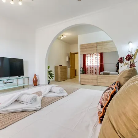 Appartement A Beautiful 4br With Private Pool & Deck By 360 Estates Naxxar