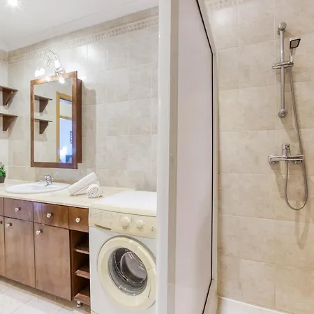 A Beautiful 4br With Private Pool & Deck By 360 Estates Appartement